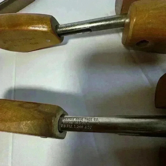ROCHESTER SHOE TREE CO. 1 Pair Of Split Toe Wooden Shoe Keepers Vintage #5 - Picture 3 of 7
